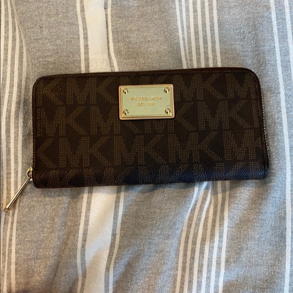 Michael kors large wallet